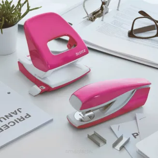 Zszywacz średni metalowy Leitz WOW różowy smartkleks.pl