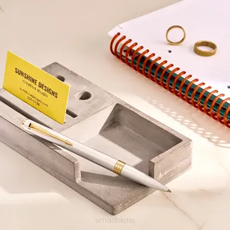 Parker Meridian Długopis Lakier chromowany ze złotymi wykończeniami Średnia końcówka  2231387