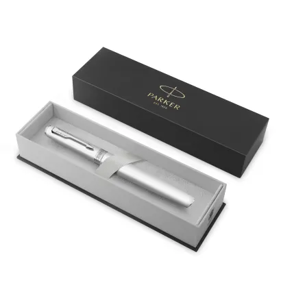 Parker Meridian Pióro wieczne Lakier chromowany z chromowymi wykończeniami 2231389