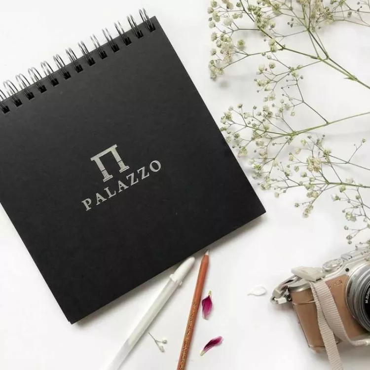 Szkicownik Palazzo - 207 x 207 mm - 160 g - czarne kartki